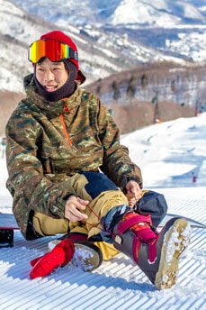 プロスノーボーダー・岡本圭司さん監修のスキー場情報アプリ「yukiyama」リリース 全国400カ所超のスキー場に対応、スノボを愛するエンジニアが企画・制作