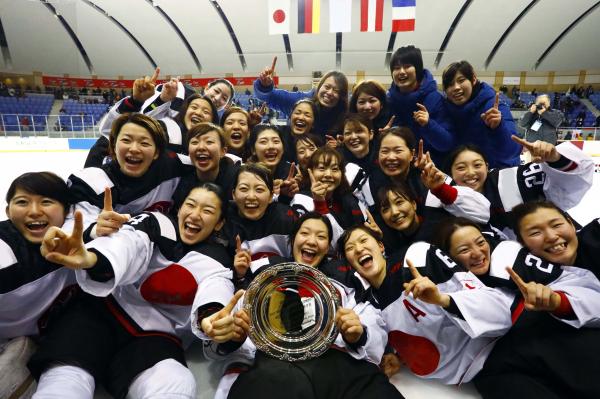 EF、日本アイスホッケー連盟と 公式語学トレーニング・パートナーシップ契約を更新！