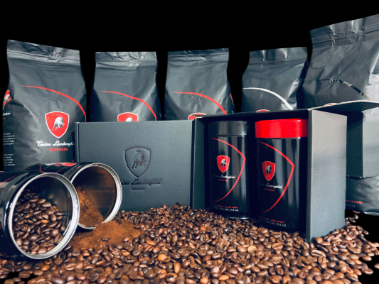 イタリア高級車ランボルギーニの伝統を受け継ぐ贅沢な正統派のお飲み物