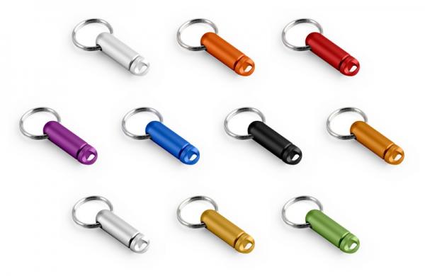 イヤホンジャックに装着するストラップホールPluggy Lockがリニューアル！便利なリストストラップが付属、新色のグリーンを加えた10カラーラインアップで2015年7月11日より発売
