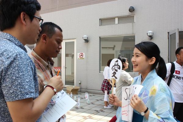 2015年9月5（土）、ホスピタリティ ツーリズム専門学校大阪　英語コミュニケーション科生が、外国人の方々を招待し、無償で日本文化を体感して頂くイベント「JAPAN PARTY」を開催します。