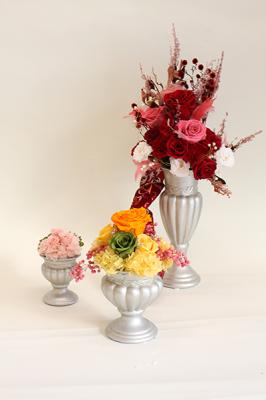 【プリザーブドフラワーのアミファ】クラシカルな風合いでお花を楽しめる「キャッスルポットシリーズ」から「ペリウィンクルポット」発売開始