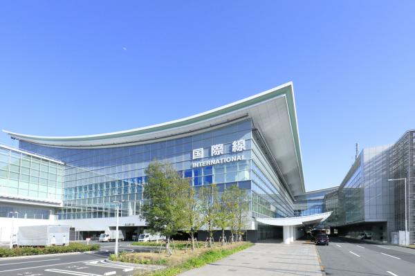 画期的 FinTechサービス「TravelersBox」、羽田空港で営業を開始。