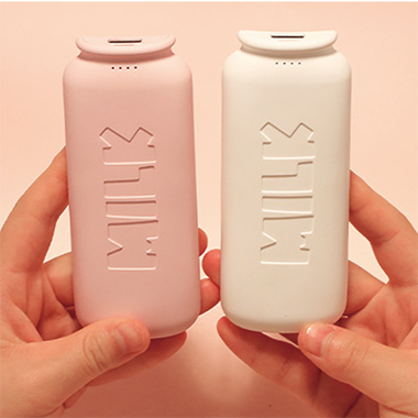 牛乳瓶のようなマグネットでくっつく2個1セット合計11000mAhモバイルバッテリー REMAX 「MILK（ミルク）」- ミスターカード株式会社