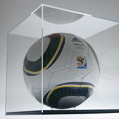 「サッカーボールケース」にUVカットタイプを追加！サッカーボールが美しく飾れるアクリルケースを販売開始