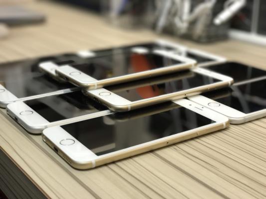 iPhoneの画面割り放題レンタル『あいりぺレンタル』が法人向けレンタルを開始