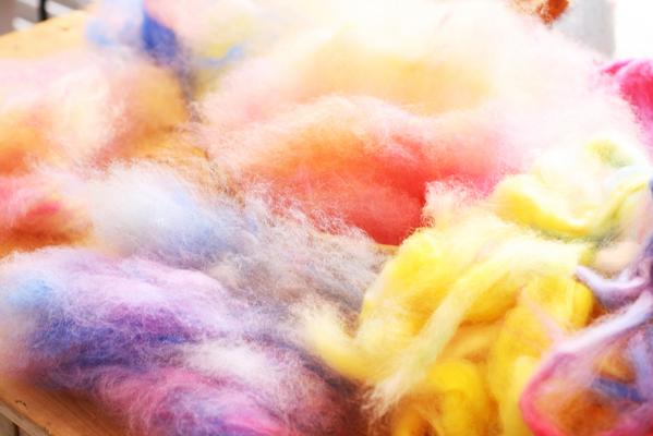 羊毛フェルト作品にパラグアイの伝統刺繍も！ 羊毛と糸に囲まれたハンドメイド作品展『羊毛フェルトと糸の作品展』