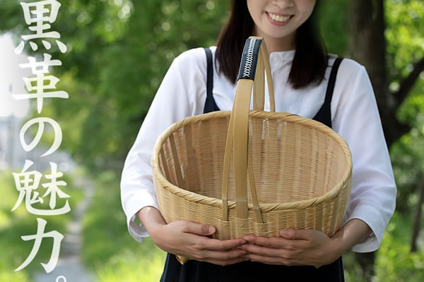 黒革持ち手の竹買い物籠バックが新登場。
