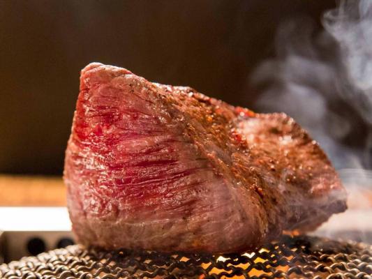 圧倒的”肉塊”！話題の肉専門店「肉のヒマラヤ」が鉄板業態になって赤坂に12/4（月）オープン！