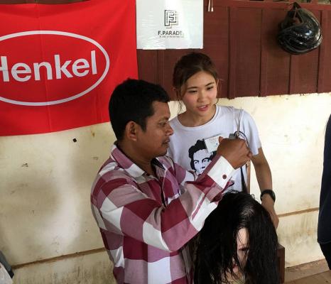 ヘンケル、9年目となる美容職業訓練をカンボジアで実施　～「未来をつなぐ夢はさみ」アドバンスコースに15名参加。卒業生が講師として参加～