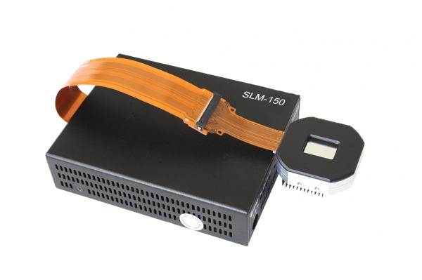 紫外線耐性を有するLCOS型の空間光変調器（型式：SLM-150）を発表