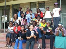 ケニアの女性たちと子どもたちの今 ケニアで「マトマイニ・チルドレンズ・ホーム（希望の家）」を設立し、長年、孤児や女性支援の活動を行ってきた菊本照子さんのお話とワークショップの開催のお知らせ