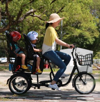 双子ママが発案、800人超のママの要望を取り入れ開発 日本初の幼児2人同乗用三輪自転車「ふたごじてんしゃ」新発売 ～ 日本での双子出生は年間2万人。不便なことの多い双子ママの外出を応援 ～