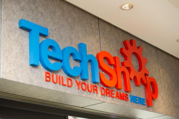トロテックのレーザーカッターを５台導入した、国内最大規模のファブ施設「TechShop Tokyo」の事例インタビューを公開