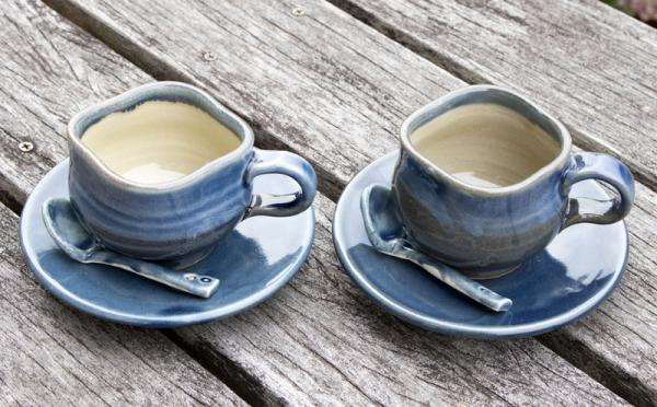 沖縄県国頭村（くにがみそん）「ふるさと納税」お礼品に『あすもり窯のコーヒーカップ【藍色】』を新たに追加いたしました