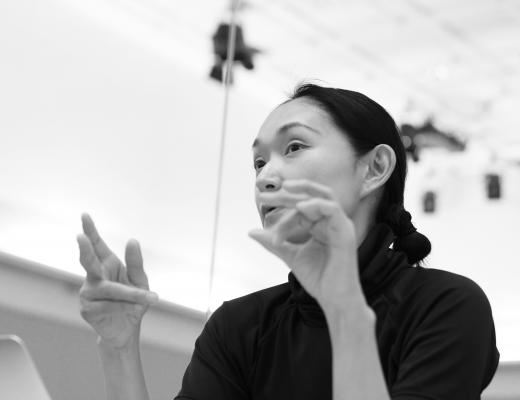 振付家・北村明子がアジア各地域のリサーチを重ねて創作に取り組む、日本・アジアのアーティストと共に創り上げる国際共同制作プロジェクト！『Cross Transit』プロジェクト最新作『土の脈』