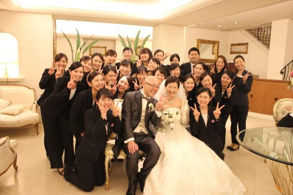 プロとしての第一歩。ウエディングプランナーをめざす大阪ブライダル専門学校生が本物の結婚式をプロデュースします！