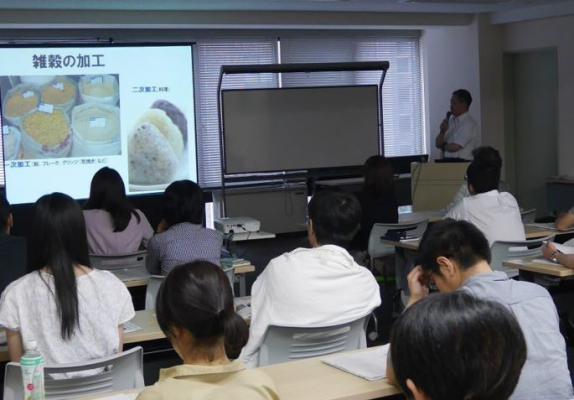 日本雑穀協会は、健全な雑穀普及と業界の発展を目的に、11月より資格認定者に対するフォローアップ講習を様々なテーマで実施いたします。