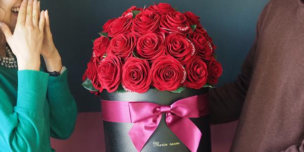 男性から女性へ贈る贅沢なプレゼント～クリスマスに華を添える36輪の枯れないバラ～花言葉「ロマンティック」を現実に