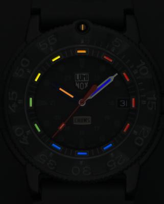 LUMINOX (ルミノックス) 腕時計 CHUMS チャムスコラボ 30周年記念 300本限定 クォーツ