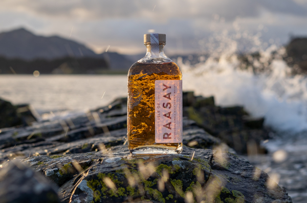 新たなる島のウイスキー「アイル オブ ラッセイ」からコアレンジシリーズ第1弾「ヘブリディアン シングルモルト R-01」を2021年10月5日