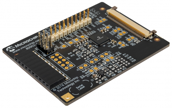 Microchip、スマート サーフェスと多機能ディスプレイ向け 小型車載maXTouch（R）コントローラを発表
