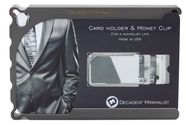 「Decadent Minimarist Titanium（デカデントミニマリスト チタン）」カードサイズの小さな財布、チタン バージョン新登場