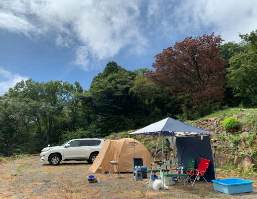 スカイ・ランドは、伊豆大川の土地3.8万坪をキャンプ場として本年7月より営業を開始しましたが、この度８月15日、この秋のキャンプシーズンに向けて未整備であったキャンプ場のAC電源工事が完了しました。