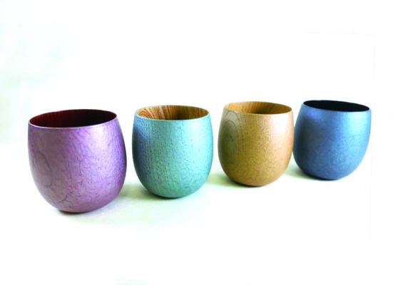 名入れショップ堪能や（http://naire-shop.com/）において、 1月14日より、モダンな漆器を提案する『浅田漆器工芸』の 新築祝いに最適なたまゆらカップの取り扱いを開始致しました。
