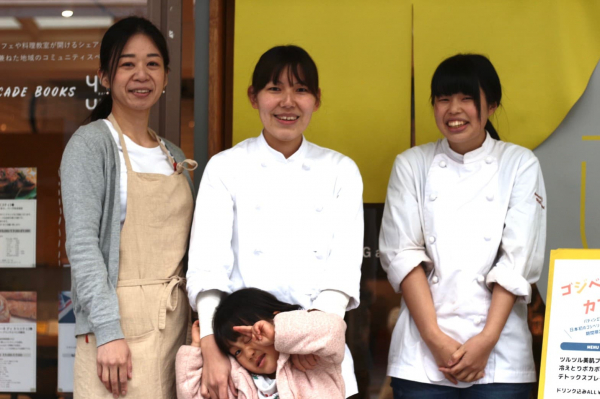 パティシエなのに、ゴジ（１７時）前に帰宅！日本初の、ゴジベリーヌカフェがオープンしました。
