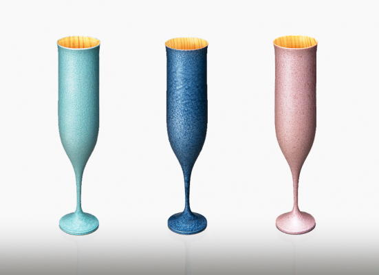 名入れショップ堪能や（http://naire-shop.com/）において、 2月3日より、モダンな漆器を提案する『浅田漆器工芸』の 結婚祝いに最適なフレグランスグラスの取り扱いを開始致しました。