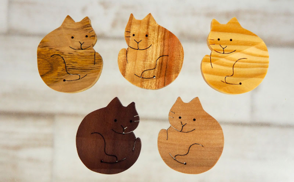 沖縄県八重瀬町（やえせちょう）「ふるさと納税」お礼品に『沖縄の木で作った　猫の箸置き４つ（アソート）』を新たに追加いたしました