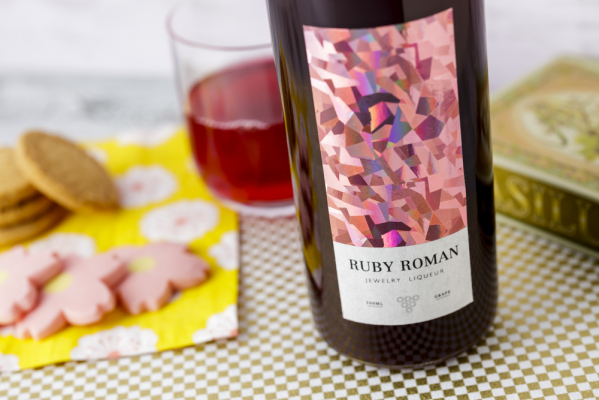 1房120万円の値がついたこともある 超高級ブドウでつくったジュエリーリキュール「Ruby Roman」新発売！