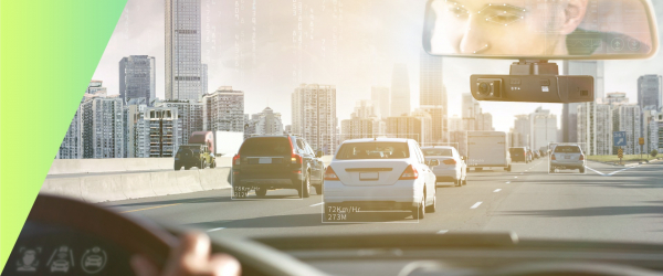 VIA、AIによる事故防止および行動監視機能を実現するVIA Mobile360 D700 AIダッシュカムによって、ドライバーの安全性を向上