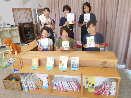 galaxy株式会社（ギャラクシーブックス）が2020年８月に兵庫県多可郡にある多可町子育てふれあいセンターへ70タイトルの書籍寄贈。「Baton Books]
