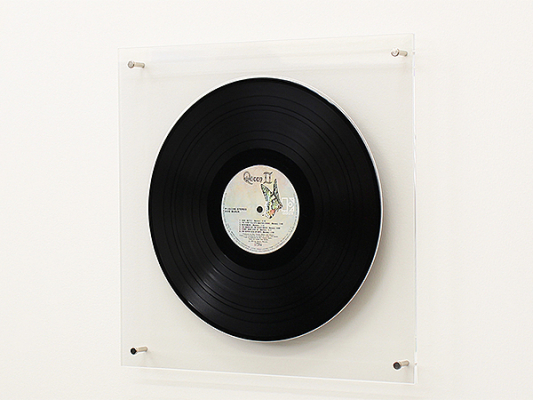 LPレコード盤をそのまま飾れるアクリル製の「LPレコード盤フレーム」を販売開始