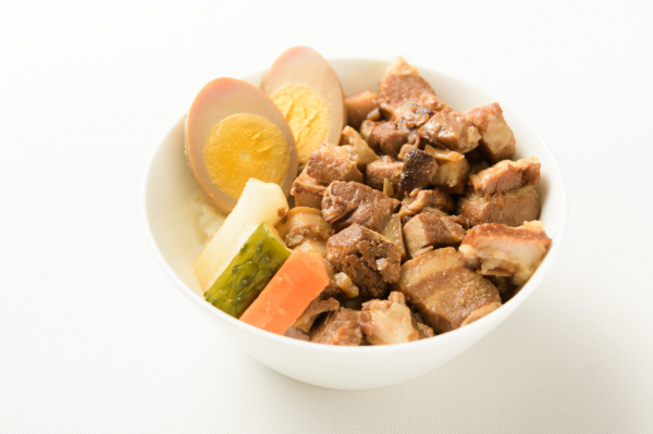 『日本流行丼大賞2020』グランプリに輝いた丼（どんぶり）は『魯肉飯（ルーロウハン：台湾風豚角煮丼）』に決定！