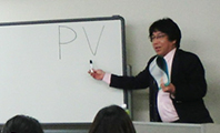 講師の山川氏