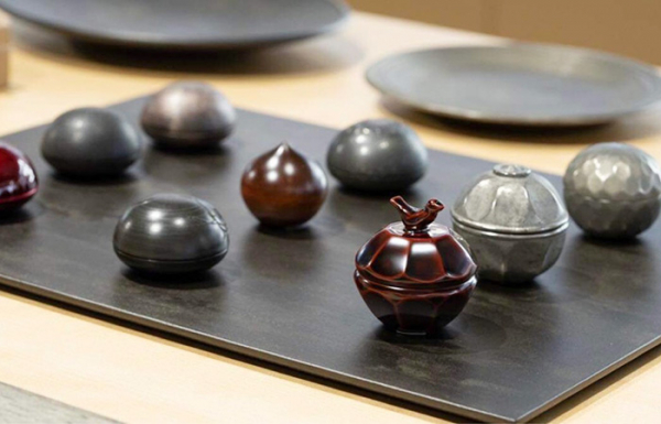 洗練された美しい酒器】塗師一富 冨樫孝男 会津塗（福島）-2022/12/1